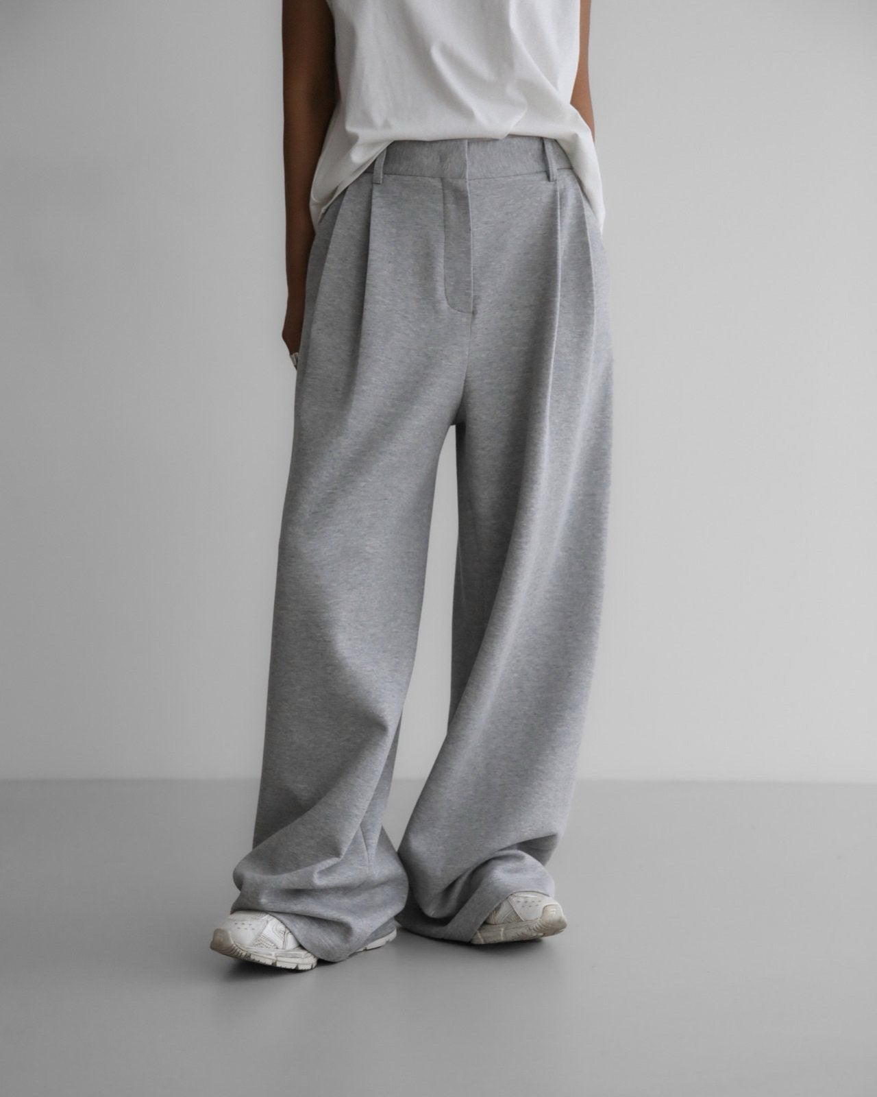 Ultra-Wide Leg Sweatpants in Light Grey - CONTOUR New York 